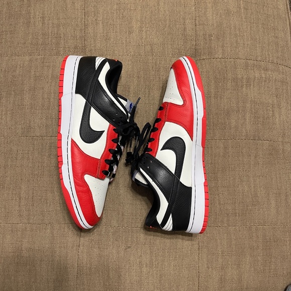 Nike Dunk Low EMB Chicago - Picture 1 of 9